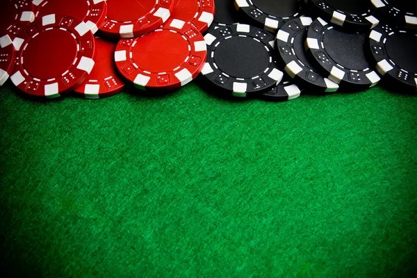 duyung303 platform interface showing live-dealer tables and game categories
